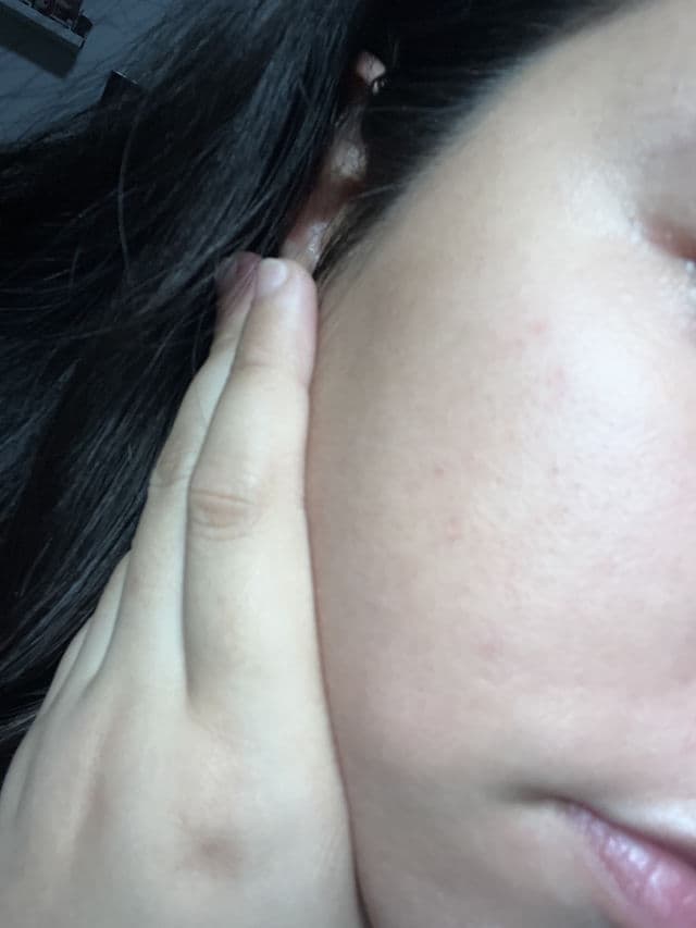 Hada Labo Shirojyun Arbutin Whitening Lotion (Light) review photo by Aemi