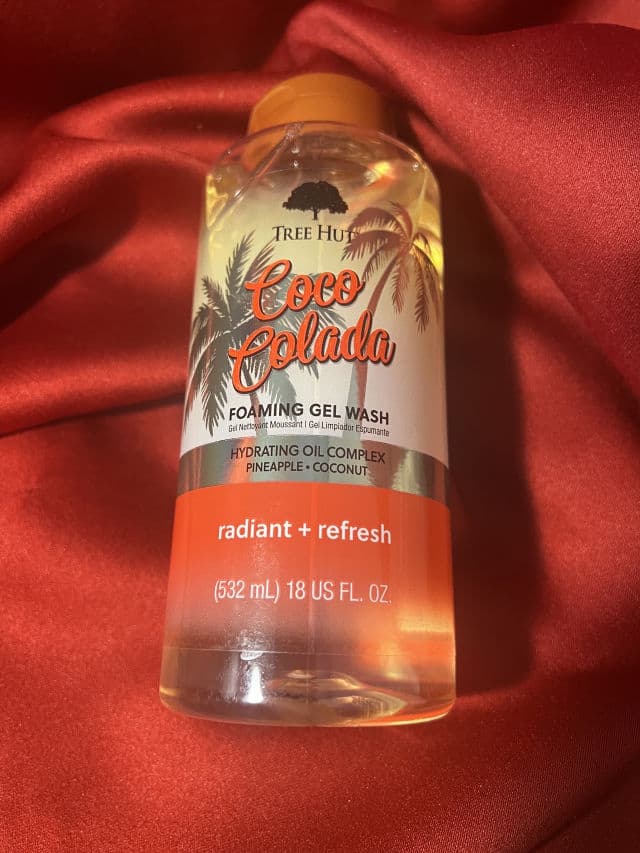 Tree Hut Coco Colada Foaming Gel Wash review photo by AuntDD