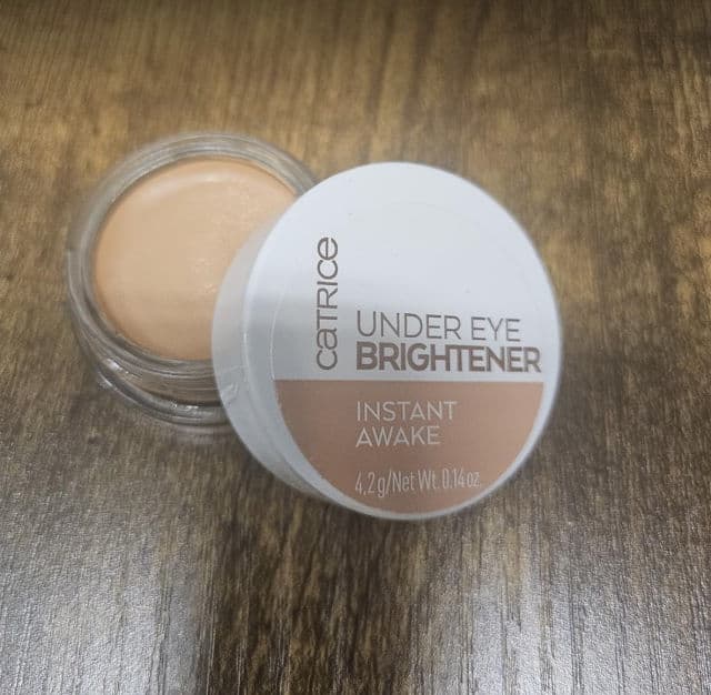 Catrice 020 Warm Nude review photo by AuntDD