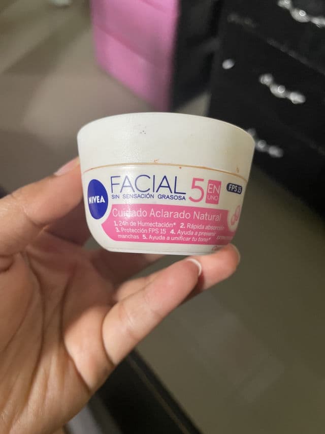 Nivea Cuidado Aclarado Natural 5 en 1 review photo by GenesisYasmary