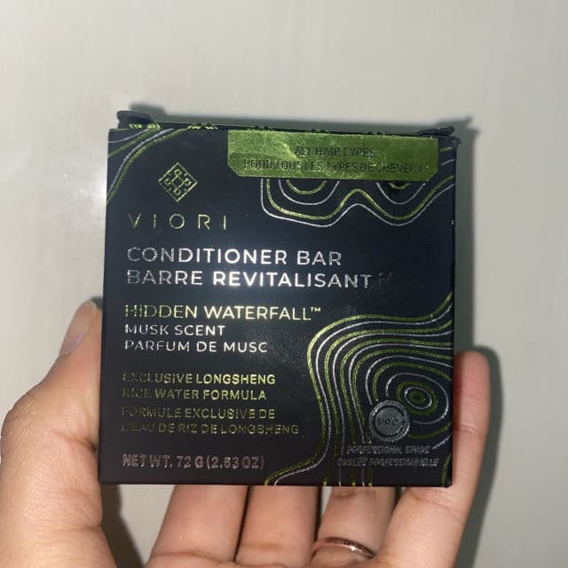 Viori Shampoo Hair-Bar Hidden Waterfall Sweet Musk Scented review photo by juliannyro