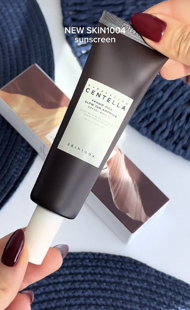 SKIN1004 Madagascar Centella Probio-Cica Glow Sun Ampoule SPF50+ PA++++ review photo by Gabriela14