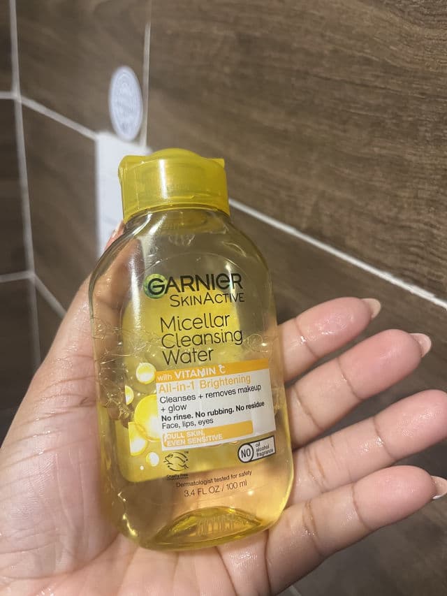Garnier Micellar Cleansing Water with Vitamin C review photo by kasandritasc