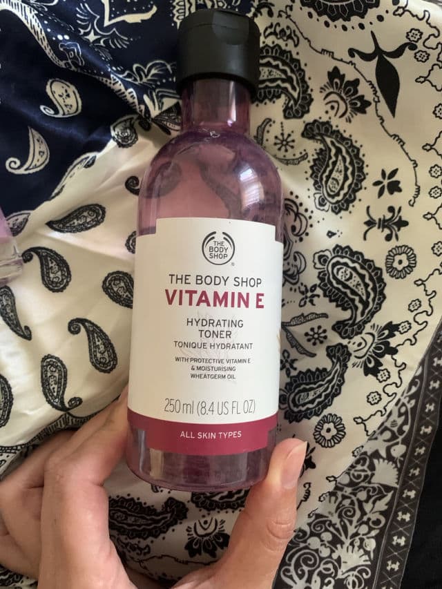 The Body Shop Vitamin E Hydrating Toner [2018 Version] review photo by Tak