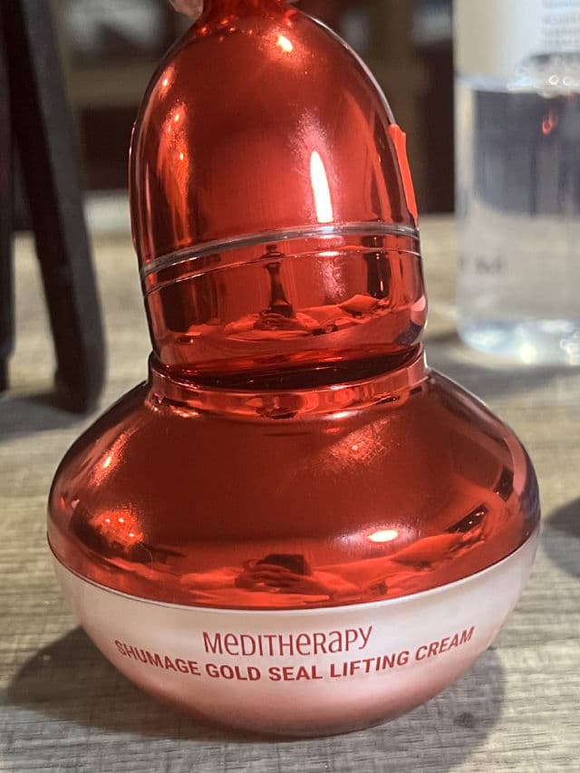 Meditherapy Shumage EMS Device & Gold Seal Lifting Cream review photo by saemiii7