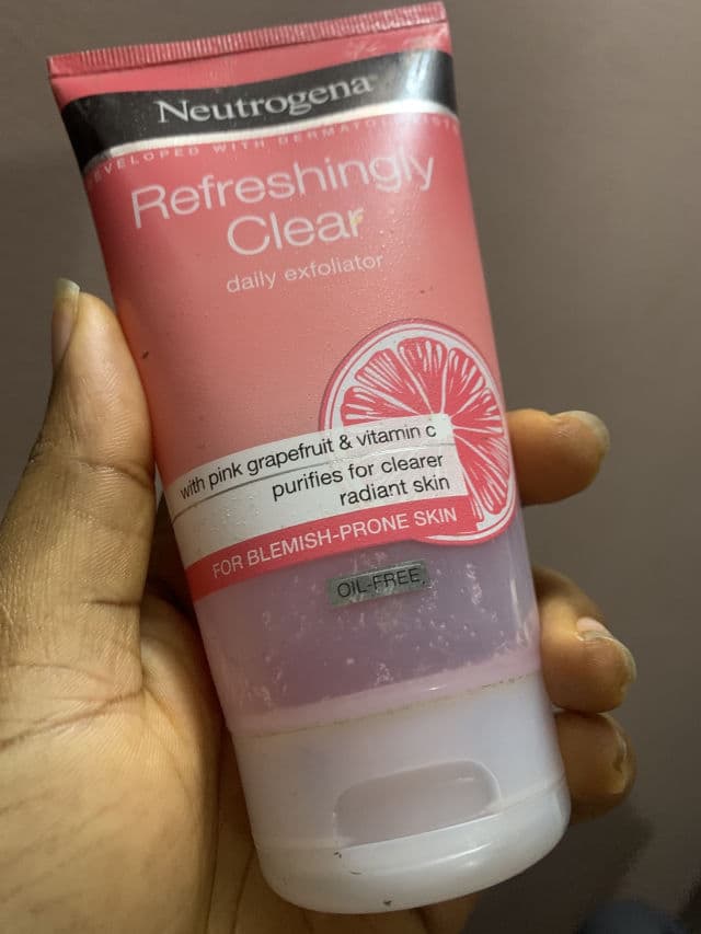 Neutrogena Visibly Clear Pink Grapefruit Daily Scrub review photo by Mercypeter