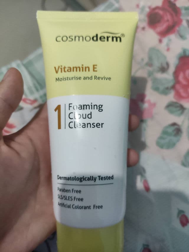 Cosmoderm Vitamin E Foaming Cloud Cleanser review photo by kazuki