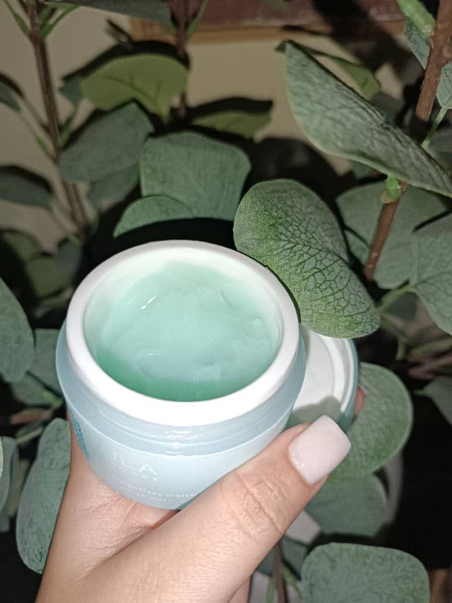 TULA Skincare 24‐7 Moisture Hydrating Day & Night Cream  review photo by Ilkainoa