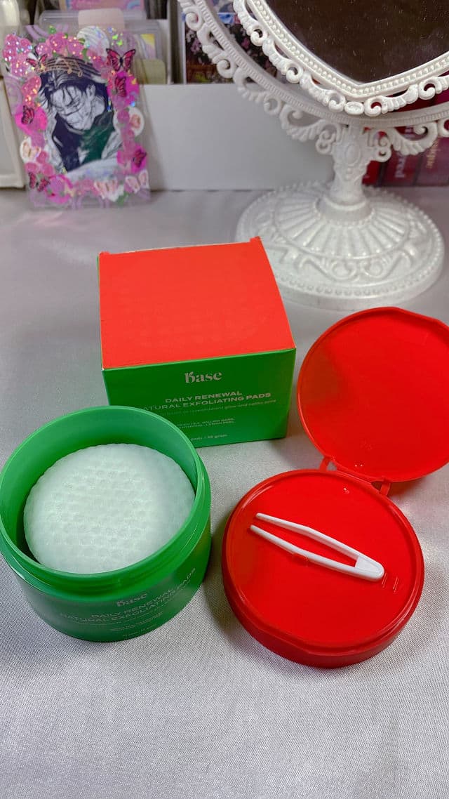 Base Daily Renewal Natural Exfoliating Pads review photo by aprlrefh