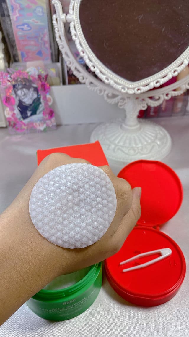Base Daily Renewal Natural Exfoliating Pads review photo by aprlrefh
