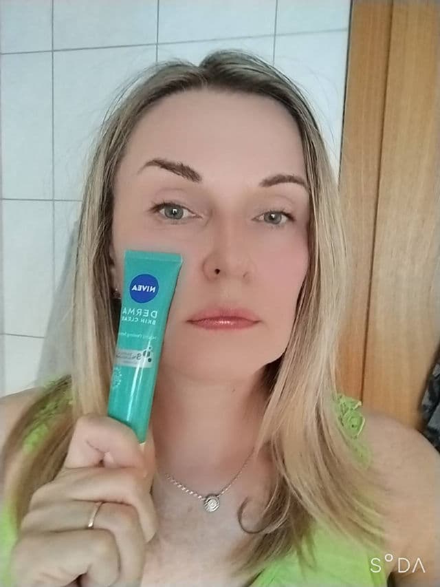 Nivea Derma Skin Clear Night Exfoliator review photo by BeautyFool
