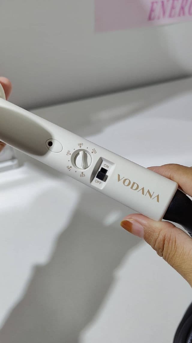 VODANA Glam Wave Curling Iron review photo by Eyan