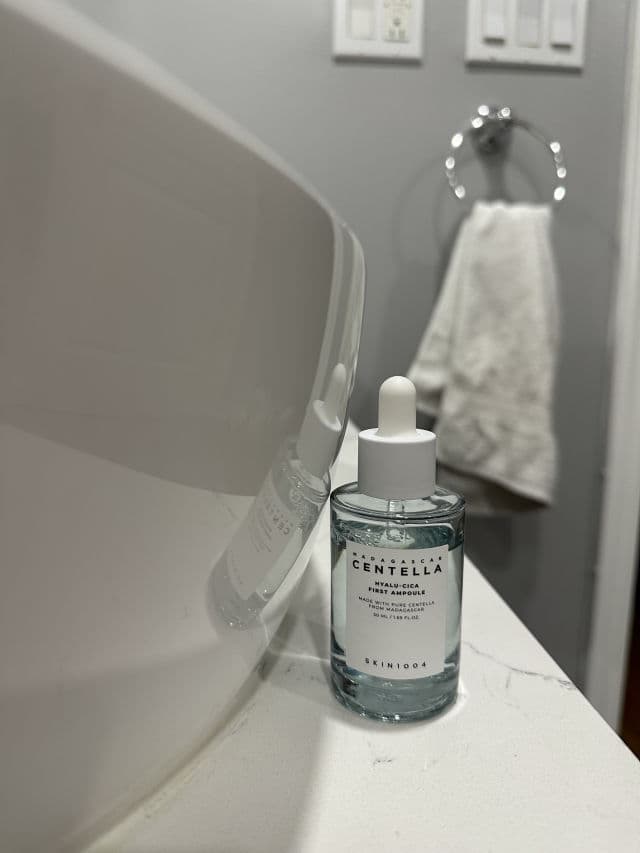 SKIN1004 Madagascar Centella Hyalu-Cica First Ampoule review photo by hikayatbella