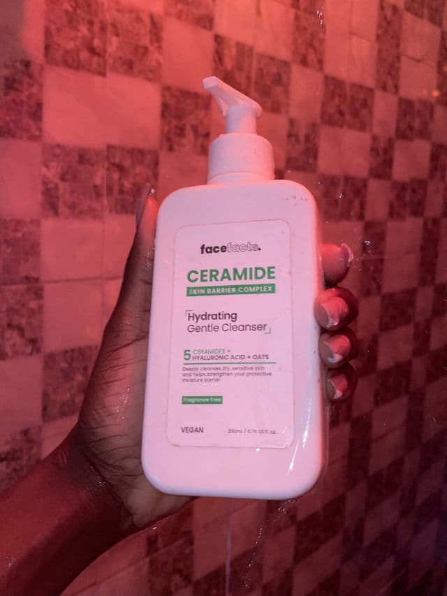 Face Facts Ceramide Hydrating Gentle Cleanser review photo by Azeezahh