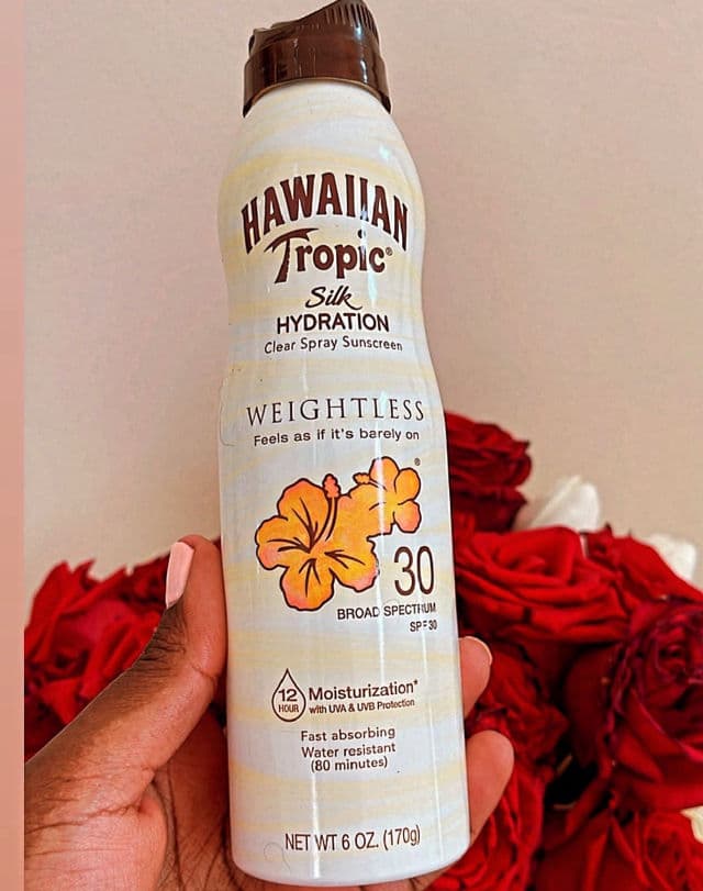 Hawaiian Tropic Silk Hydration Weightless Sunscreen Spray SPF 50 review photo by FaithR