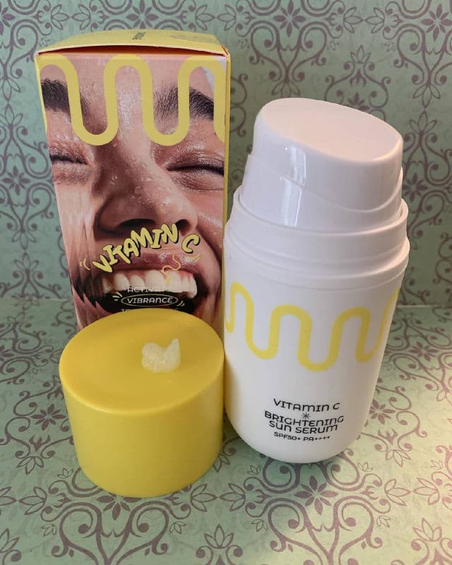 COMMONLABS Vitamin C Brightening Sun Serum SPF50+ PA++++  review photo by Nagisaa