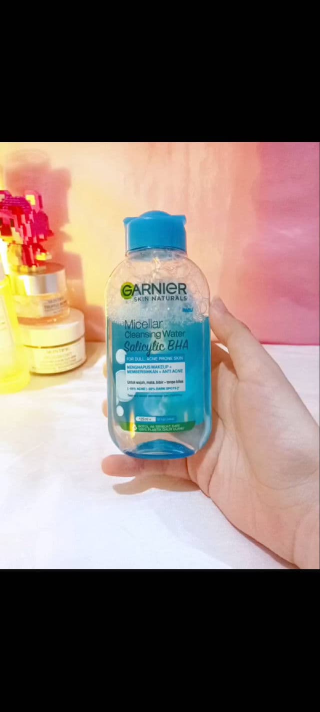 Garnier Micellar Cleansing Water Salicylic BHA review photo by WiAngel2