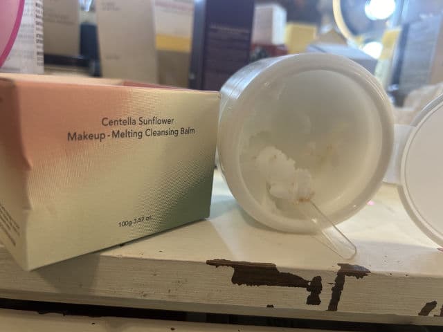 HaruHaru WONDER Centella Sunflower Makeup-Melting Cleansing Balm review photo by Gabrielle05