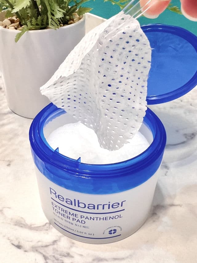 Real Barrier Extreme Panthenol Toner Pad review photo by MissLight