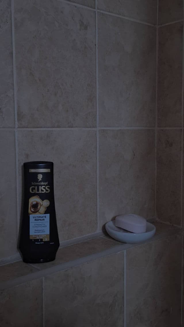 Schwarzkopf Gliss Ultimate Repair Strength Conditioner review photo by Littlepixik