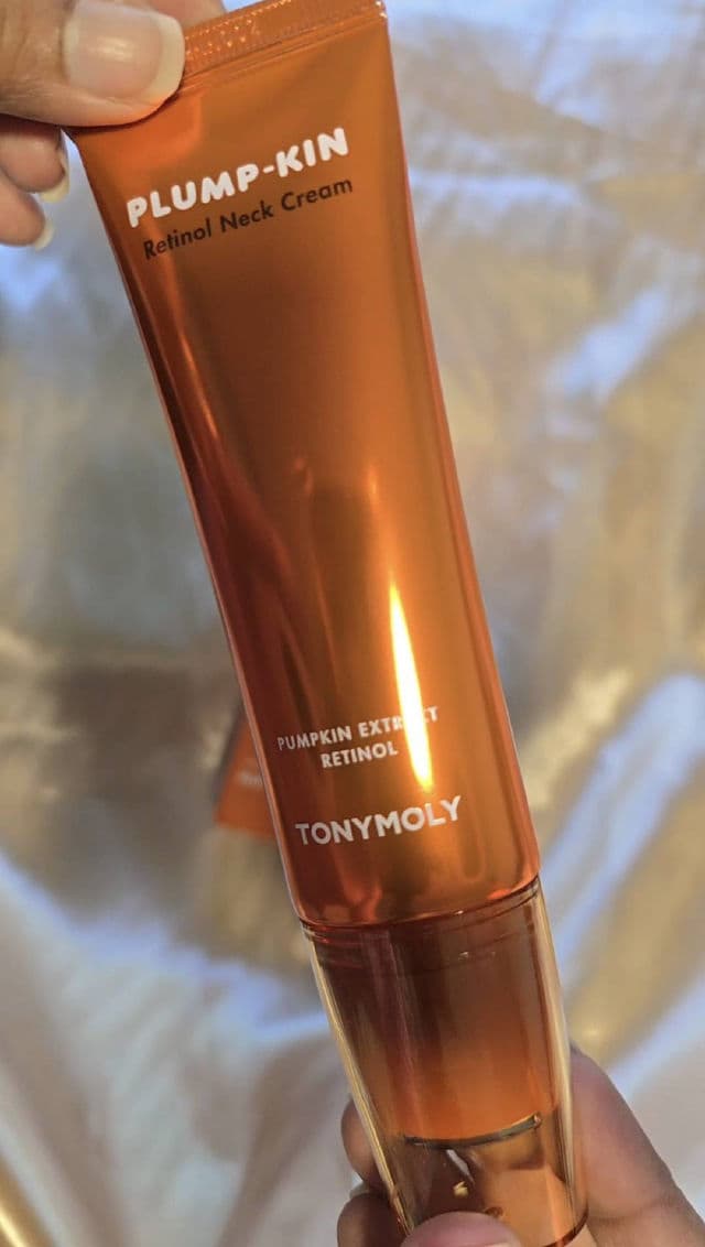TONYMOLY PLUMP-KIN Retinol Neck Cream review photo by KAVIG