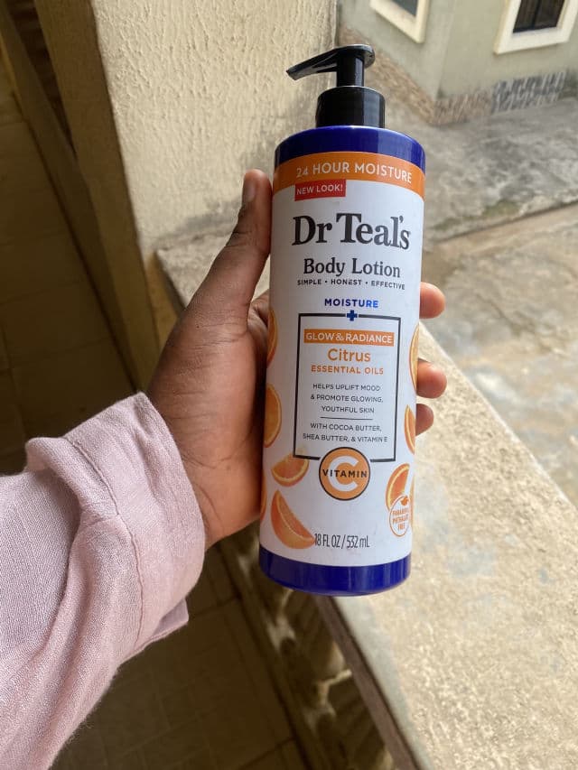 Dr Teal's Moisture + Radiant Body Lotion with Vitamin C & Citrus Essential oil review photo by thelizzyN 