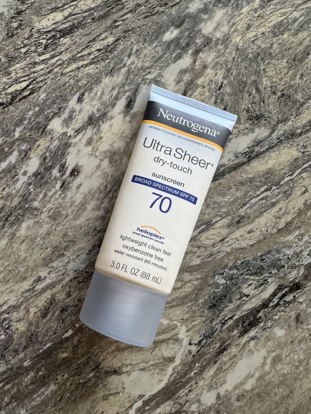 Neutrogena Ultra Sheer Dry-Touch Sunblock SPF 70 review photo by fannyrueda