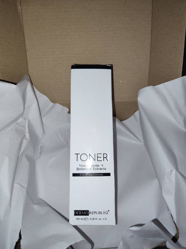 Dermorepubliq Clarifying Toner Niacinamide + Botanical Extracts   review photo by Nickleanne