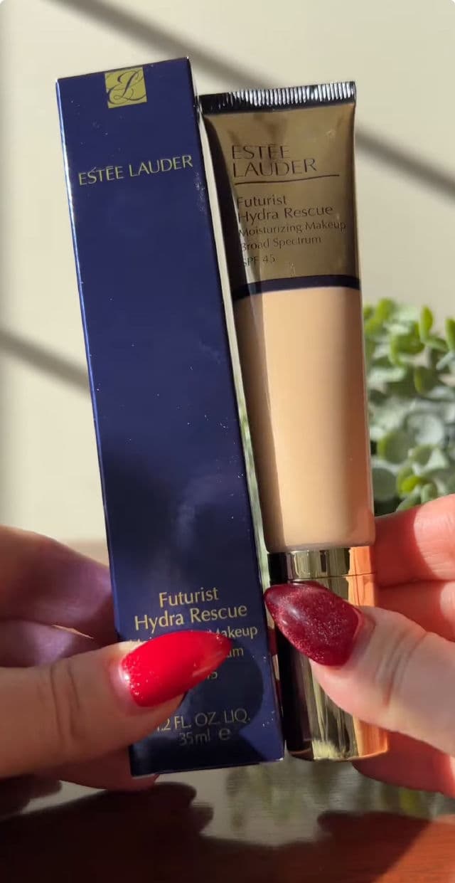 Estee Lauder Futurist Hydra Rescue SPF 45 review photo by editadoes