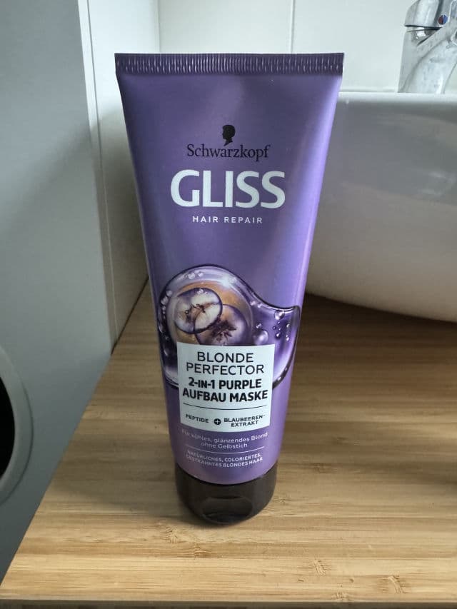Schwarzkopf Gliss Blonde Hair Perfector 2-in-1 Purple Repair Mask review photo by champanja