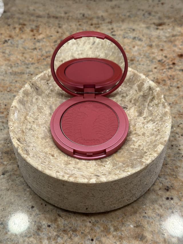 Tarte Amazonian Clay 12-Hour Blush - Paaarty review photo by Luyene