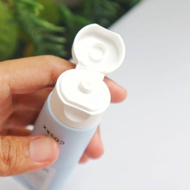 Ultra-Light Invisible Sunscreen SPF50 PA++++ product review