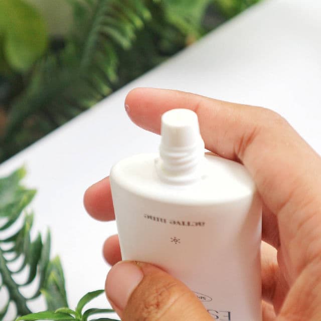 Active Nine Intensive UV Shield Airy Sun Soothing Essence SPF50+ PA++++ review photo by fandi