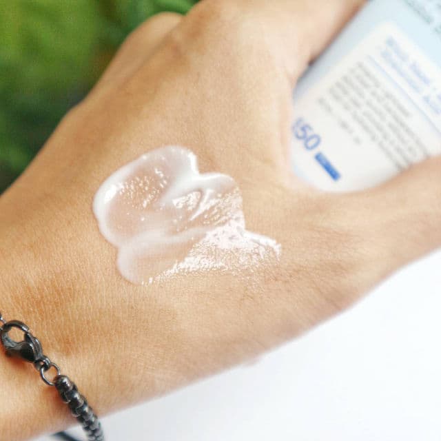 Ultra-Light Invisible Sunscreen SPF50 PA++++ product review