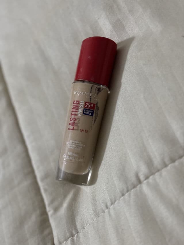 Rimmel Lasting Finish 25hr Foundation SPF 20 review photo by Bintibrahim