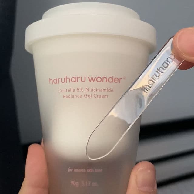 HaruHaru WONDER Centella 5% Niacinamide Radiance Gel Cream review photo by Youandaya