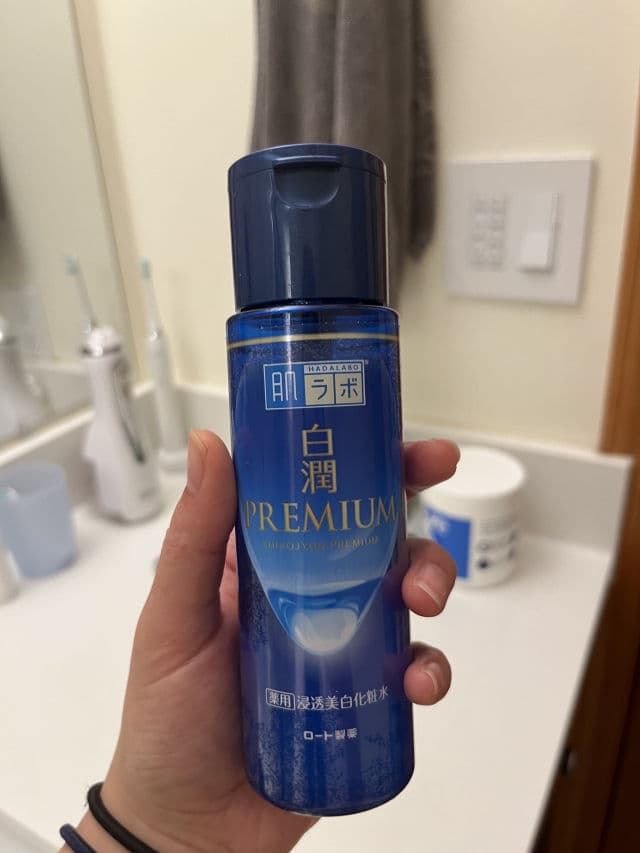 Hada Labo Shirojyun Whitening Premium Emulsion review photo by jamiekjam