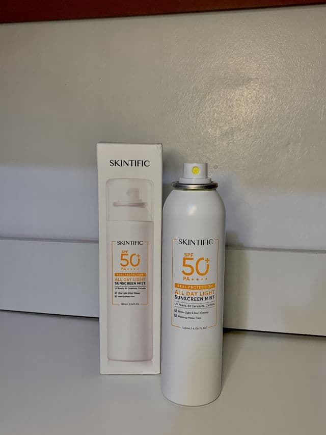 Skintific All Day Light Sunscreen Mist SPF 50+ PA++++ review photo by Vyron