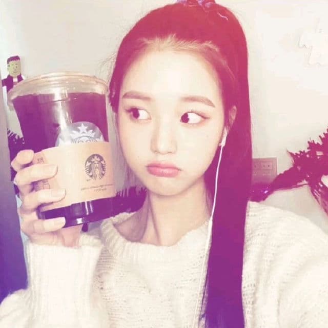 Aiken Prebiotic Hydra Plus Moisturiser SPF25  review photo by dyylapple