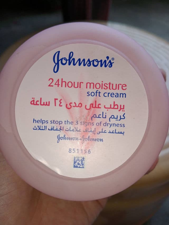 Johnson's 24 Hour Moisture Soft Cream review photo by yourabiii
