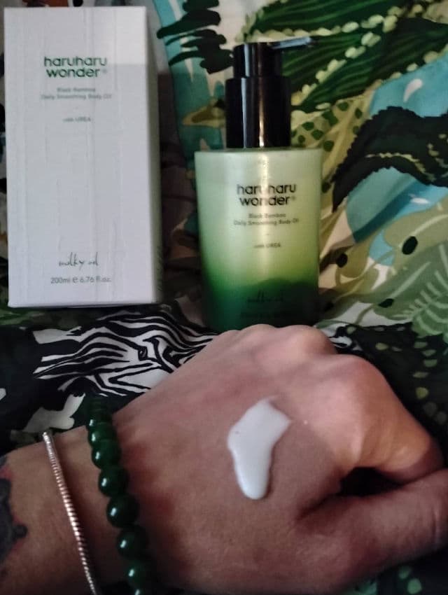 HaruHaru WONDER Black Bamboo Daily Smoothing Body Oil review photo by Awimpee