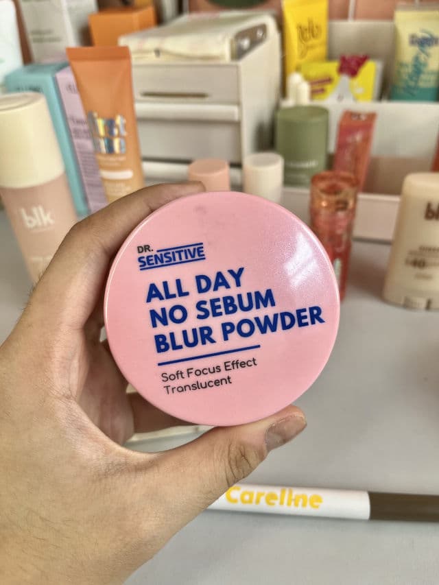 Dr. Sensitive All Day No Sebum Blur Powder review photo by Colest