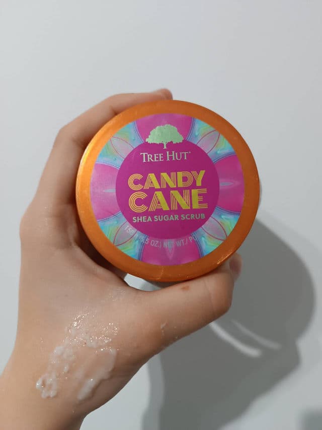 Tree Hut Candy Cane Shea Sugar Scrub review photo by katalovesu