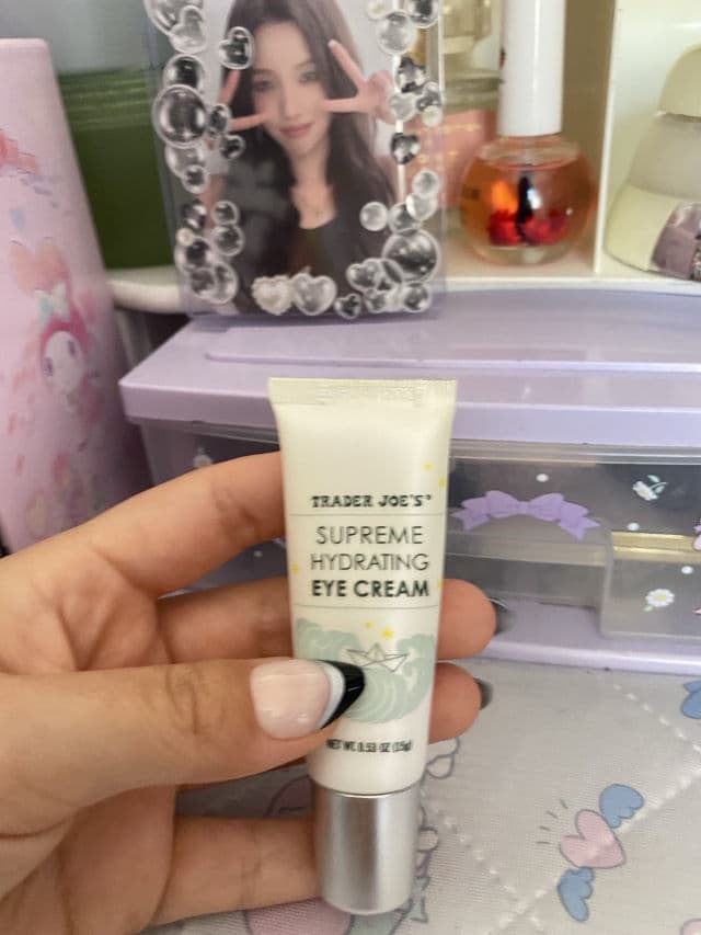 Trader Joe's Supreme Hydrating Eye Cream review photo by cinnamollor