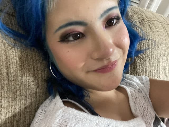 Flower Knows 01 White Swan review photo by cinnamollor