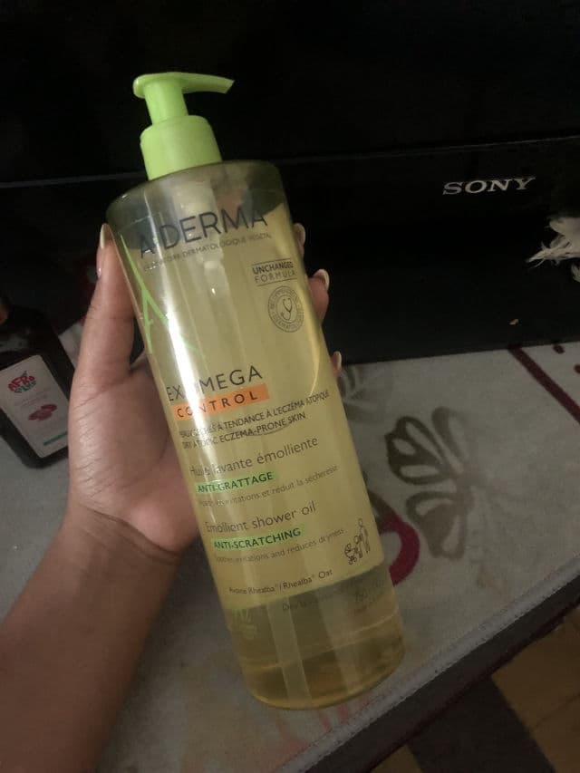 A-Derma Exomega Control Emollient Shower Oil review photo by cassolof