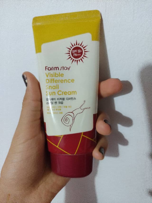 Farmstay La Ferme Visible Difference Snail Sun Cream SPF50+ PA+++ review photo by lasoalana