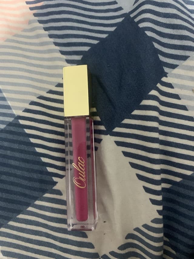 Oulac Cosmetics M02 Deep Kiss review photo by breyv