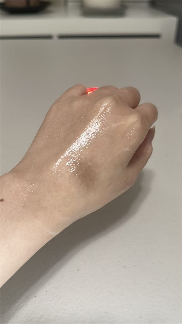 Meditherapy Tranexamic Acid Skin Booster Cream + Device review photo by BlandReviews