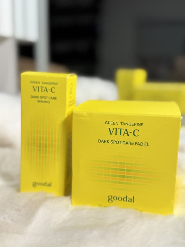 GOODAL Green Tangerine Vita C Dark Spot Care Pad Alpha review photo by makeupbyferb 
